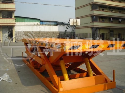 選購高空作業(yè)升降臺要注意哪些？